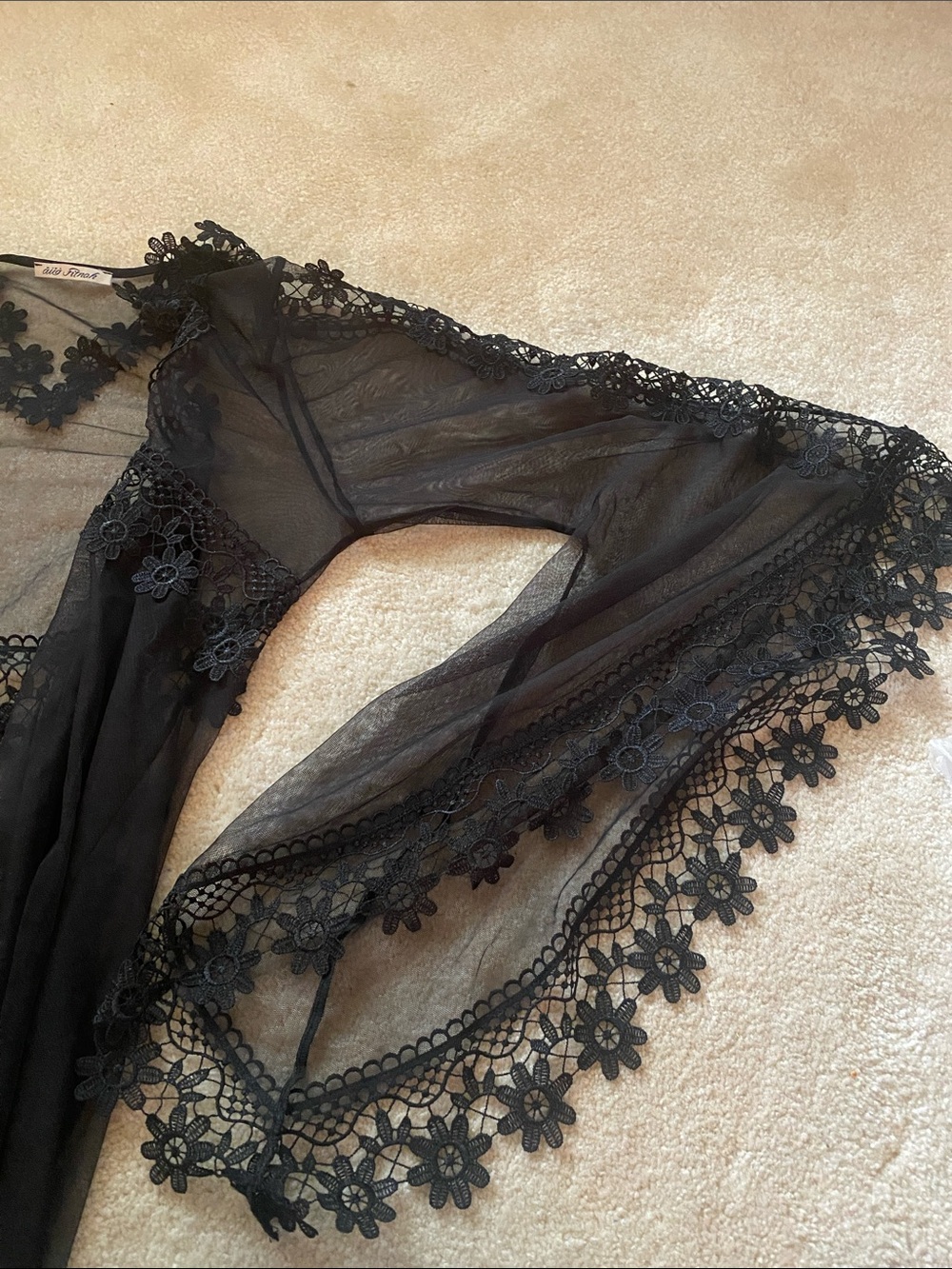 Aug Fitnah black nylon lace open front with tie dress or lingerie piece - Picture 10 of 11
